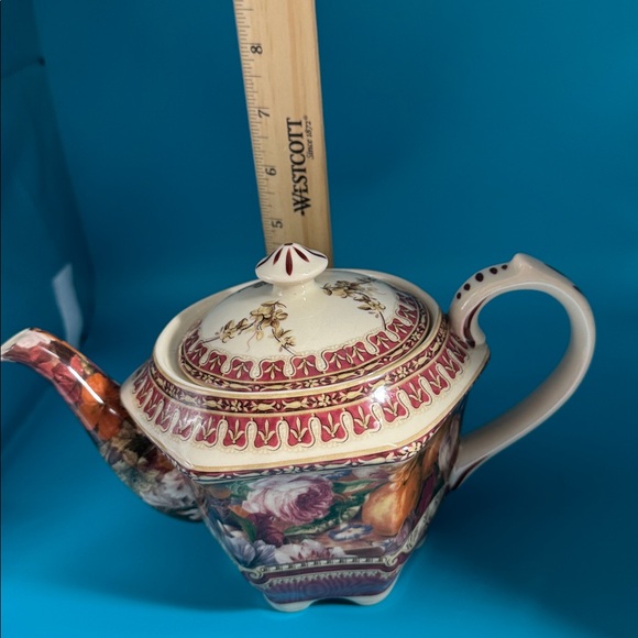 Elegant Vintage Floral Teapot with Burgundy and Cream Accents - Picture 6 of 7
